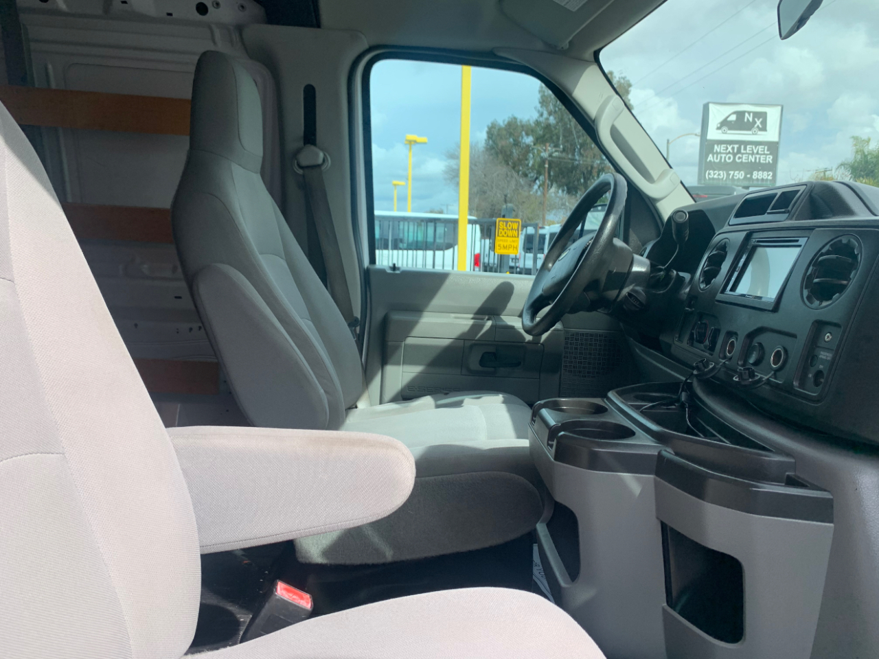 Ford Econoline Cargo Van E-250 2014