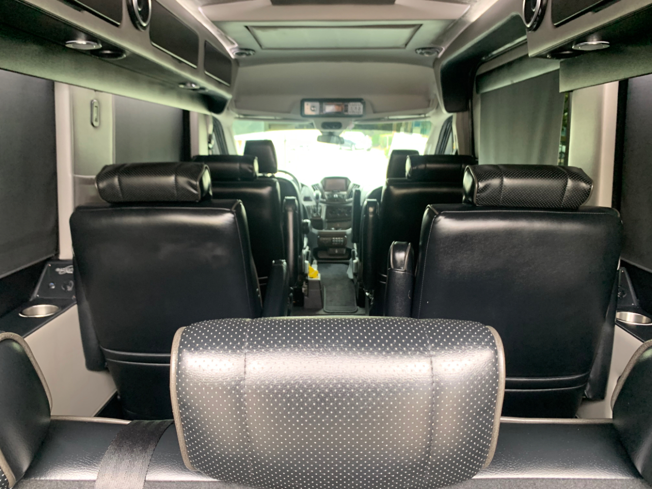 Ford Transit Van T-250 148" Med Rf 9000 GVWR Sliding RH Dr 2018