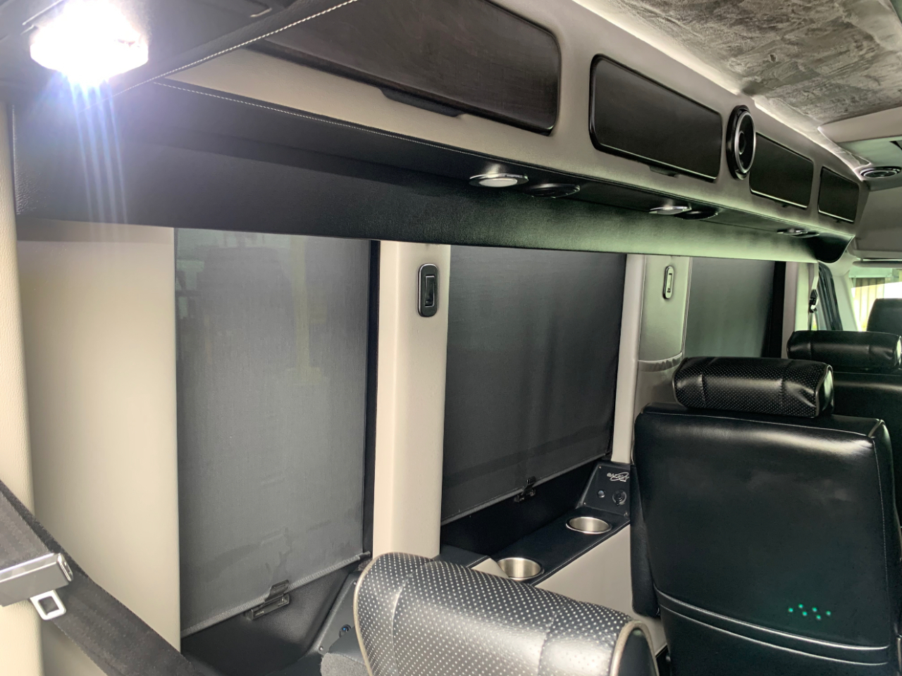 Ford Transit Van T-250 148" Med Rf 9000 GVWR Sliding RH Dr 2018