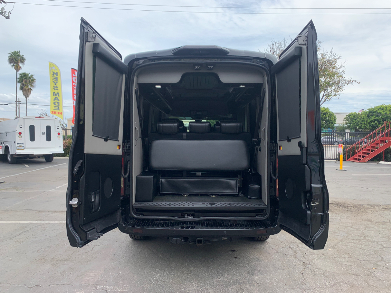 Ford Transit Van T-250 148" Med Rf 9000 GVWR Sliding RH Dr 2018