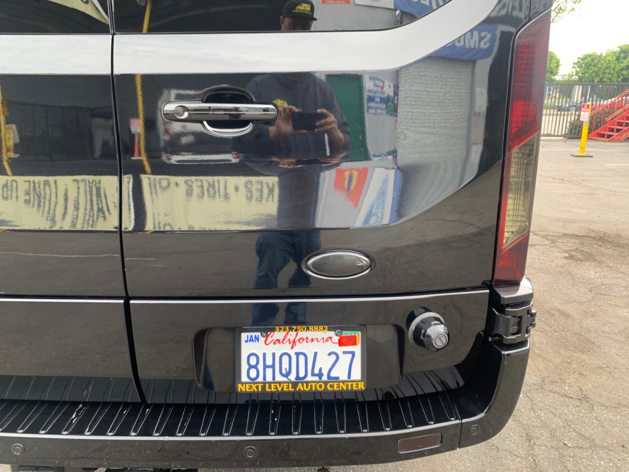 Ford Transit Van T-250 148" Med Rf 9000 GVWR Sliding RH Dr 2018