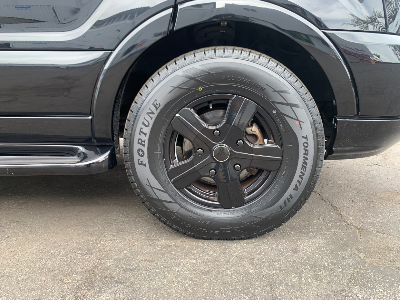 Ford Transit Van T-250 148" Med Rf 9000 GVWR Sliding RH Dr 2018