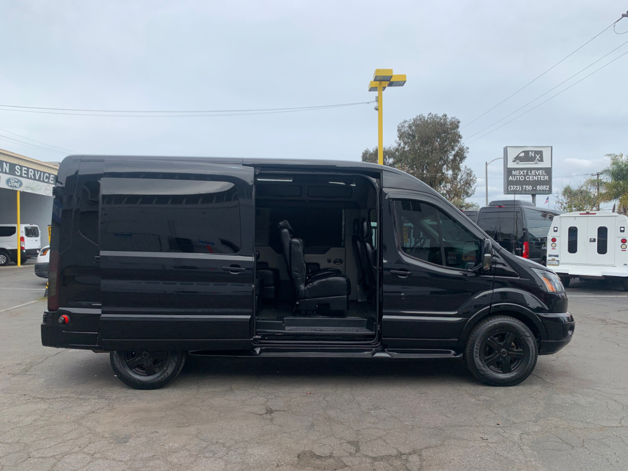 Ford Transit Van T-250 148" Med Rf 9000 GVWR Sliding RH Dr 2018