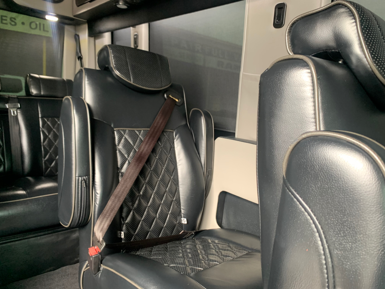 Ford Transit Van T-250 148" Med Rf 9000 GVWR Sliding RH Dr 2018