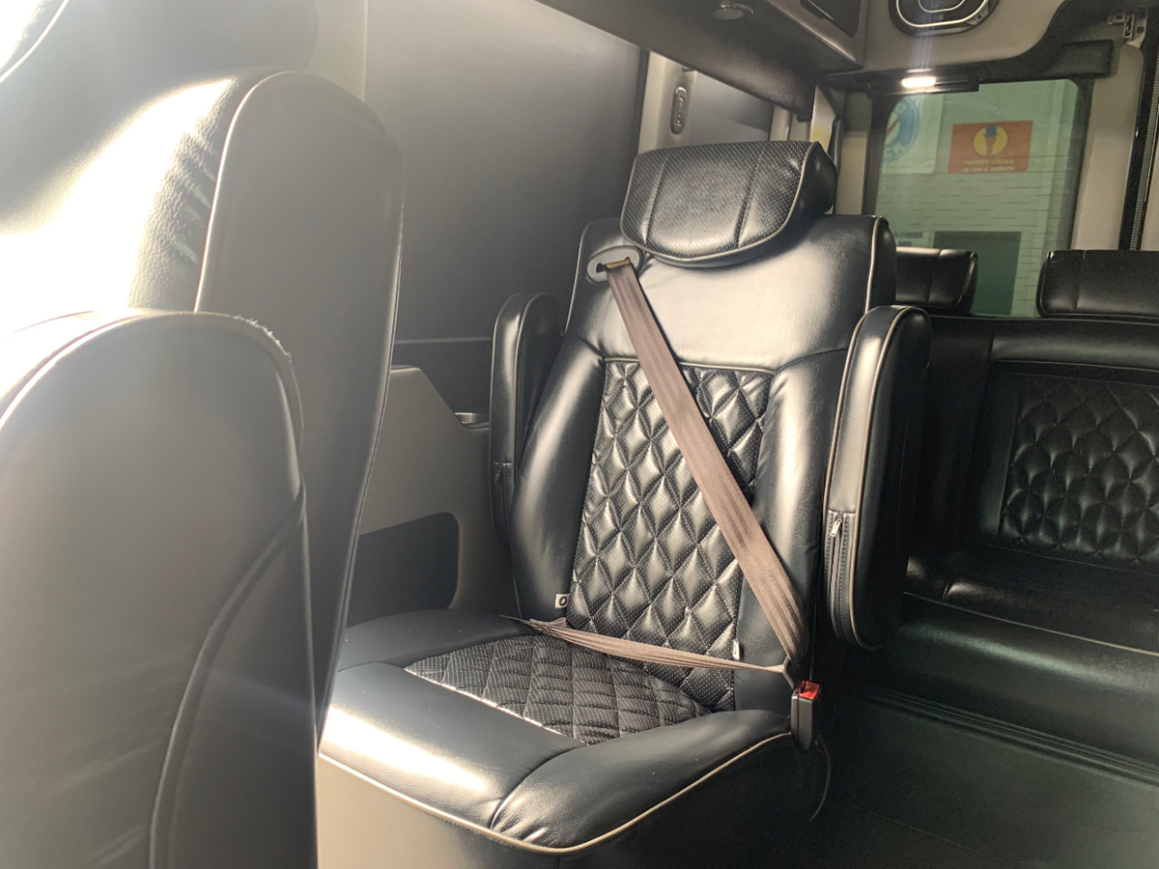 Ford Transit Van T-250 148" Med Rf 9000 GVWR Sliding RH Dr 2018