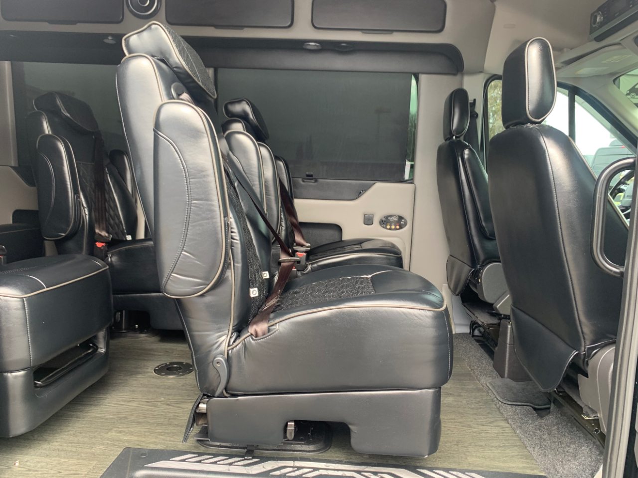 Ford Transit Van T-250 148" Med Rf 9000 GVWR Sliding RH Dr 2018