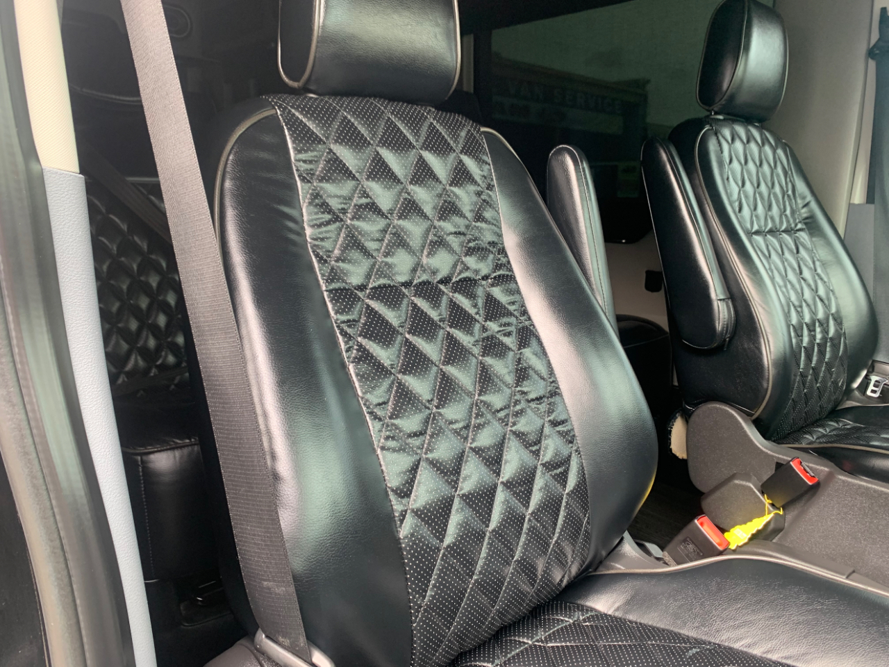 Ford Transit Van T-250 148" Med Rf 9000 GVWR Sliding RH Dr 2018