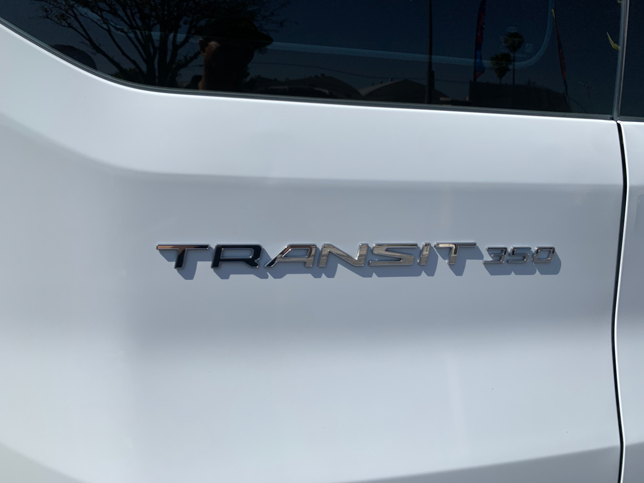 Ford Transit Wagon T-350 148" Low Roof XLT Swing-Out RH Dr 2016