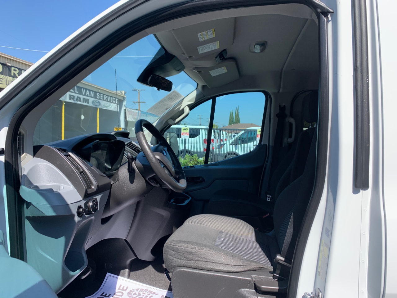 Ford Transit Wagon T-350 148" Low Roof XLT Swing-Out RH Dr 2016