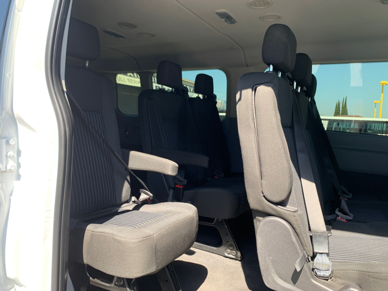 Ford Transit Wagon T-350 148" Low Roof XLT Swing-Out RH Dr 2016