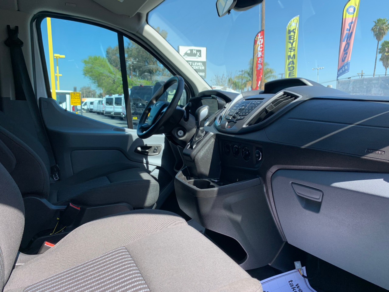 Ford Transit Wagon T-350 148" Low Roof XLT Swing-Out RH Dr 2016