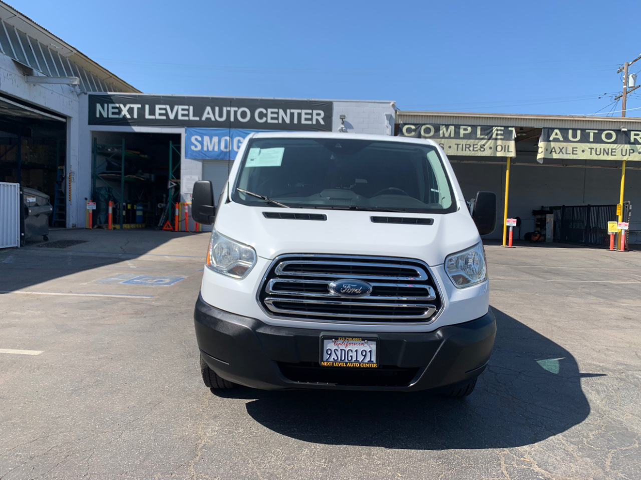 Ford Transit Wagon T-350 148" Low Roof XLT Swing-Out RH Dr 2016