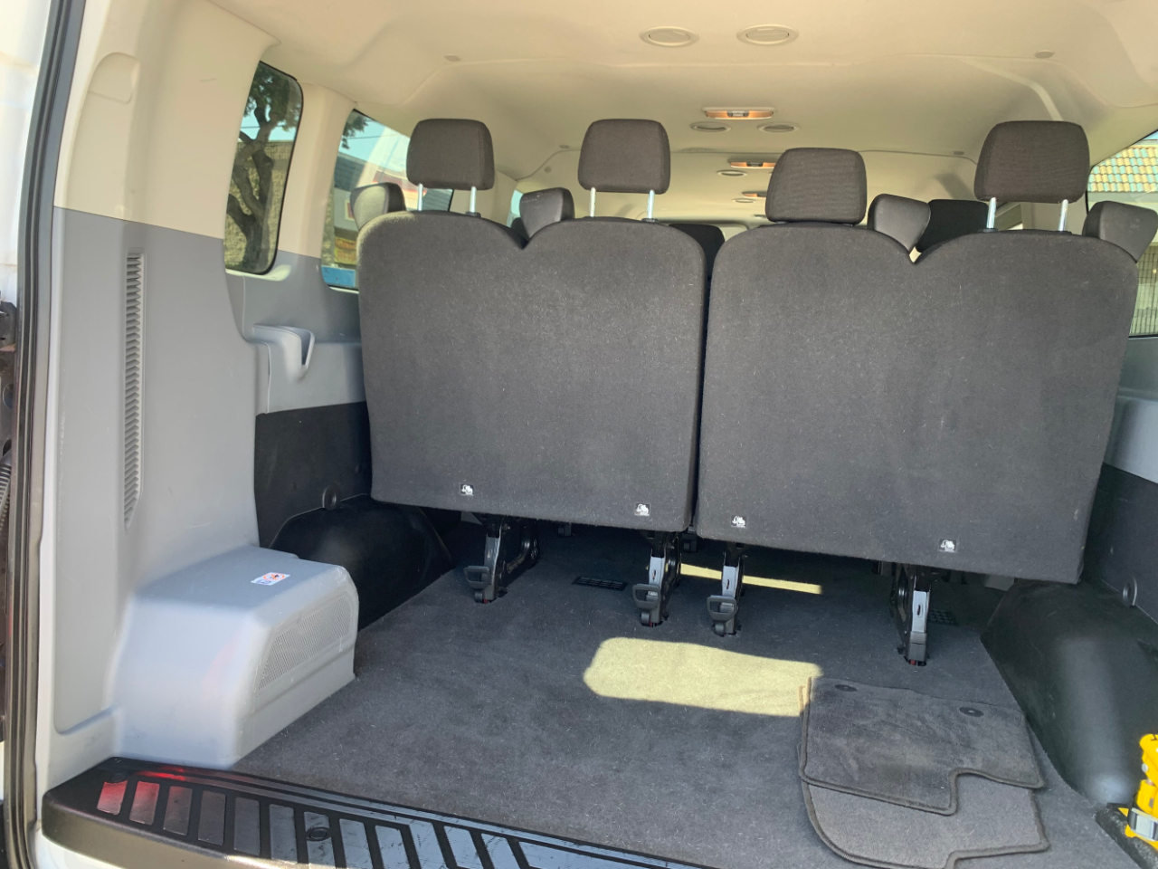 Ford Transit Wagon T-350 148" Low Roof XLT Swing-Out RH Dr 2016