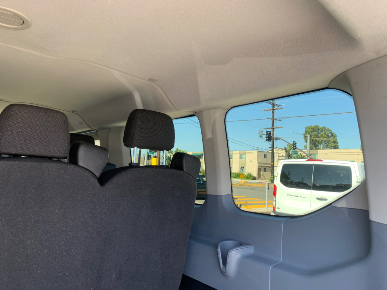 Ford Transit Wagon T-350 148" Low Roof XLT Swing-Out RH Dr 2016