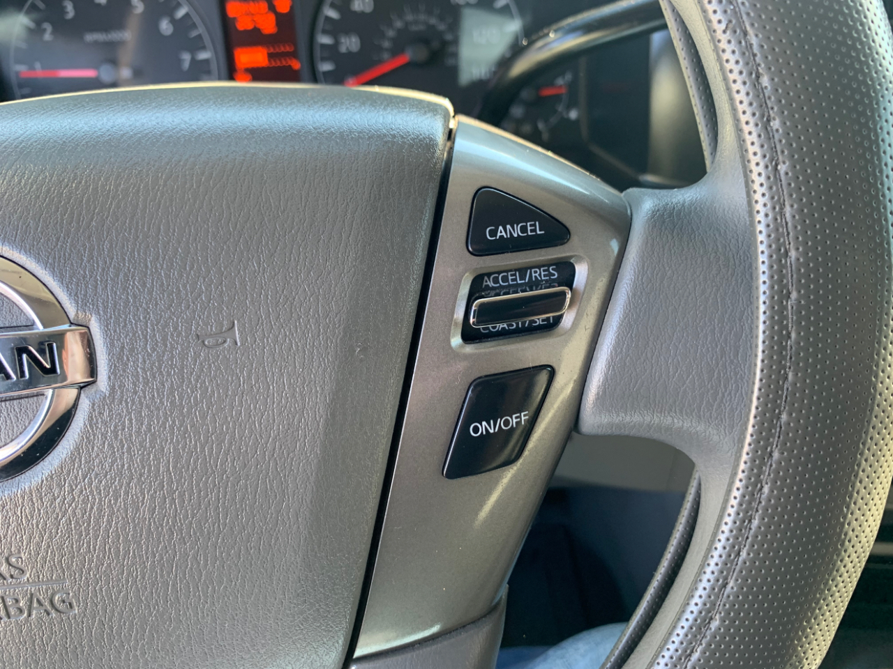 Nissan NV Cargo NV2500 HD Standard Roof V6 SV 2021