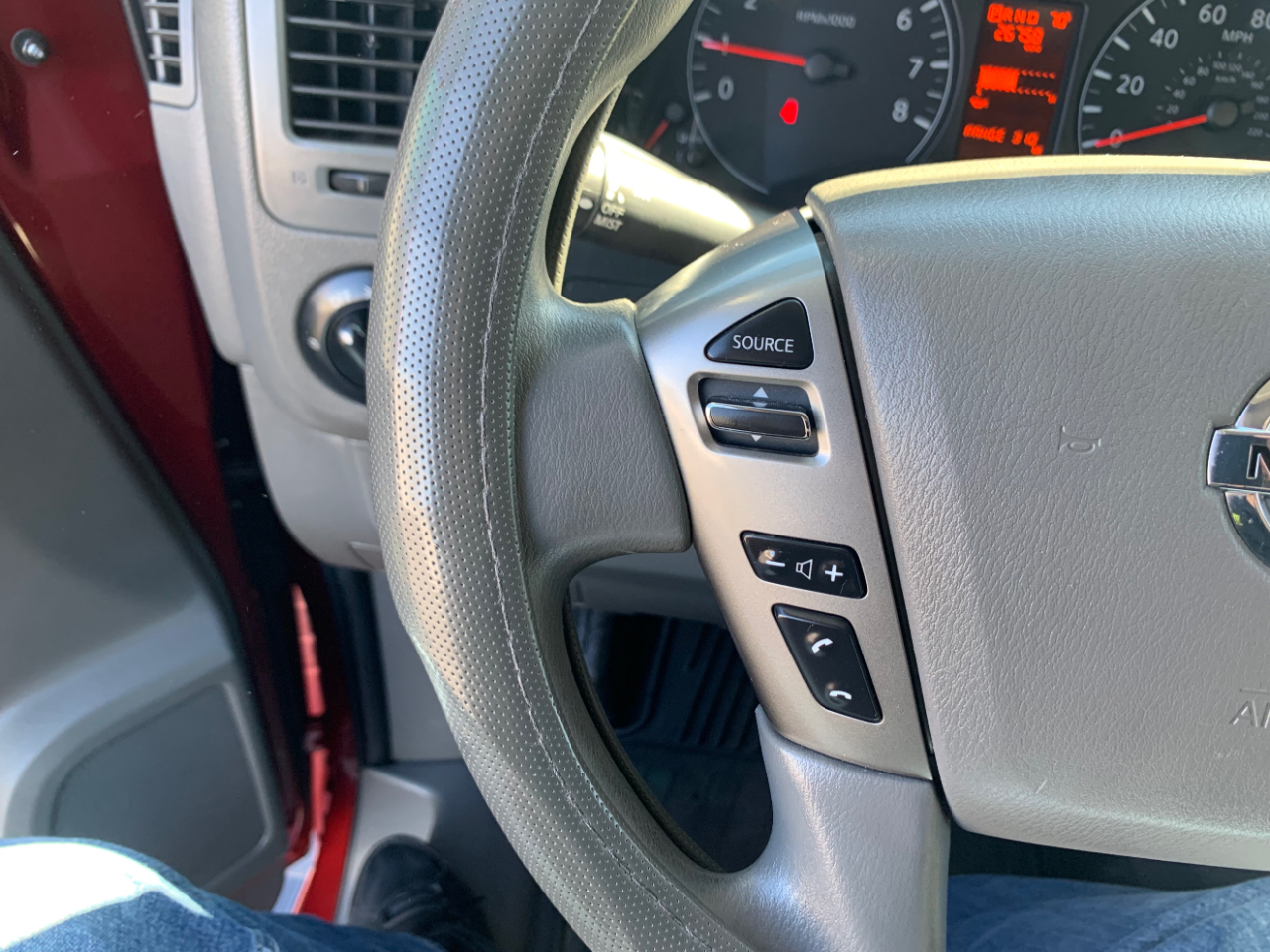 Nissan NV Cargo NV2500 HD Standard Roof V6 SV 2021