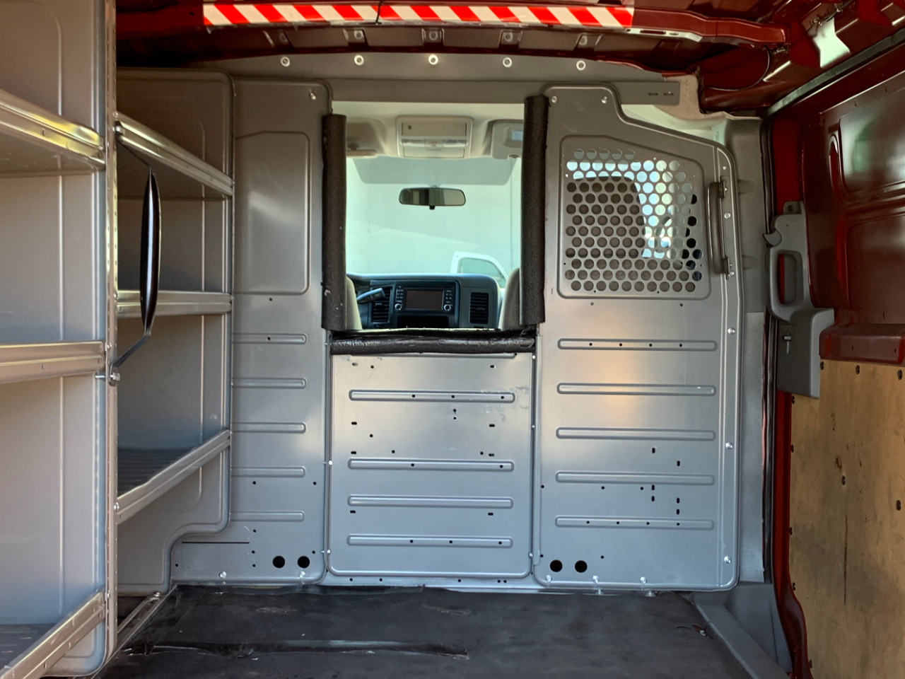 Nissan NV Cargo NV2500 HD Standard Roof V6 SV 2021