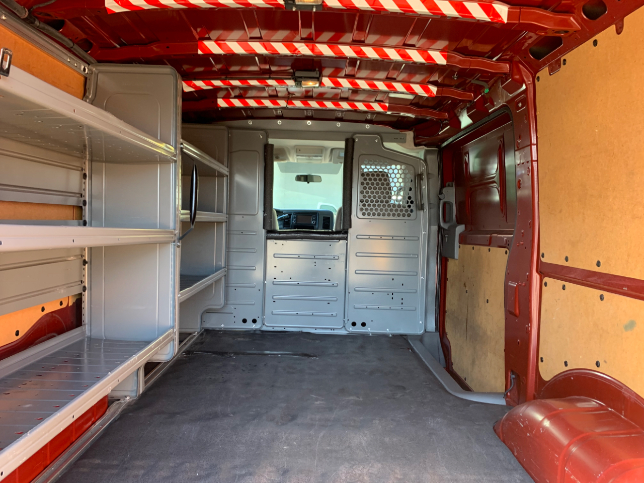 Nissan NV Cargo NV2500 HD Standard Roof V6 SV 2021