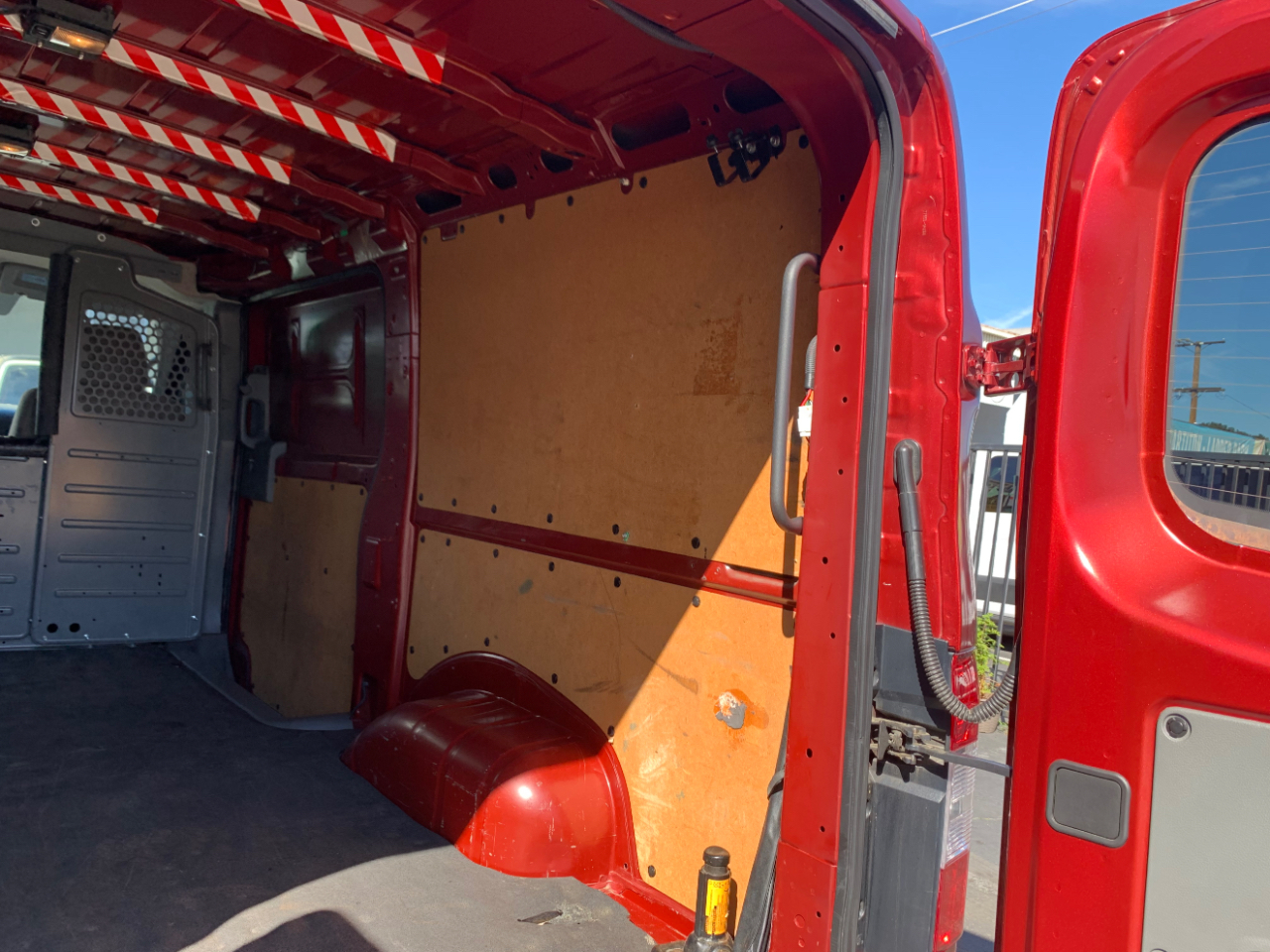 Nissan NV Cargo NV2500 HD Standard Roof V6 SV 2021