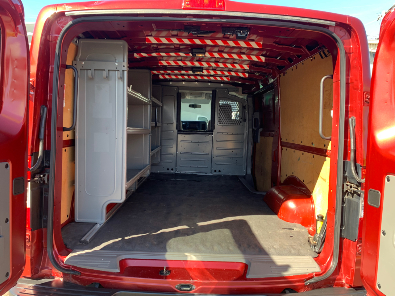 Nissan NV Cargo NV2500 HD Standard Roof V6 SV 2021