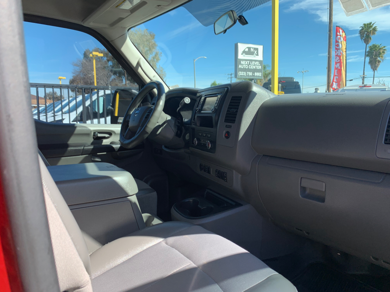 Nissan NV Cargo NV2500 HD Standard Roof V6 SV 2021