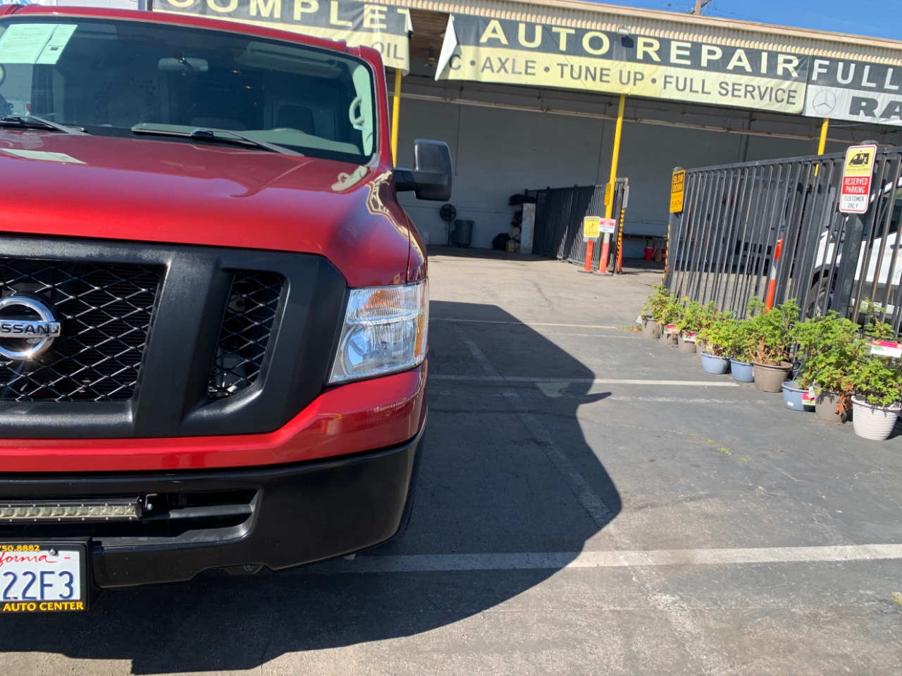 Nissan NV Cargo NV2500 HD Standard Roof V6 SV 2021