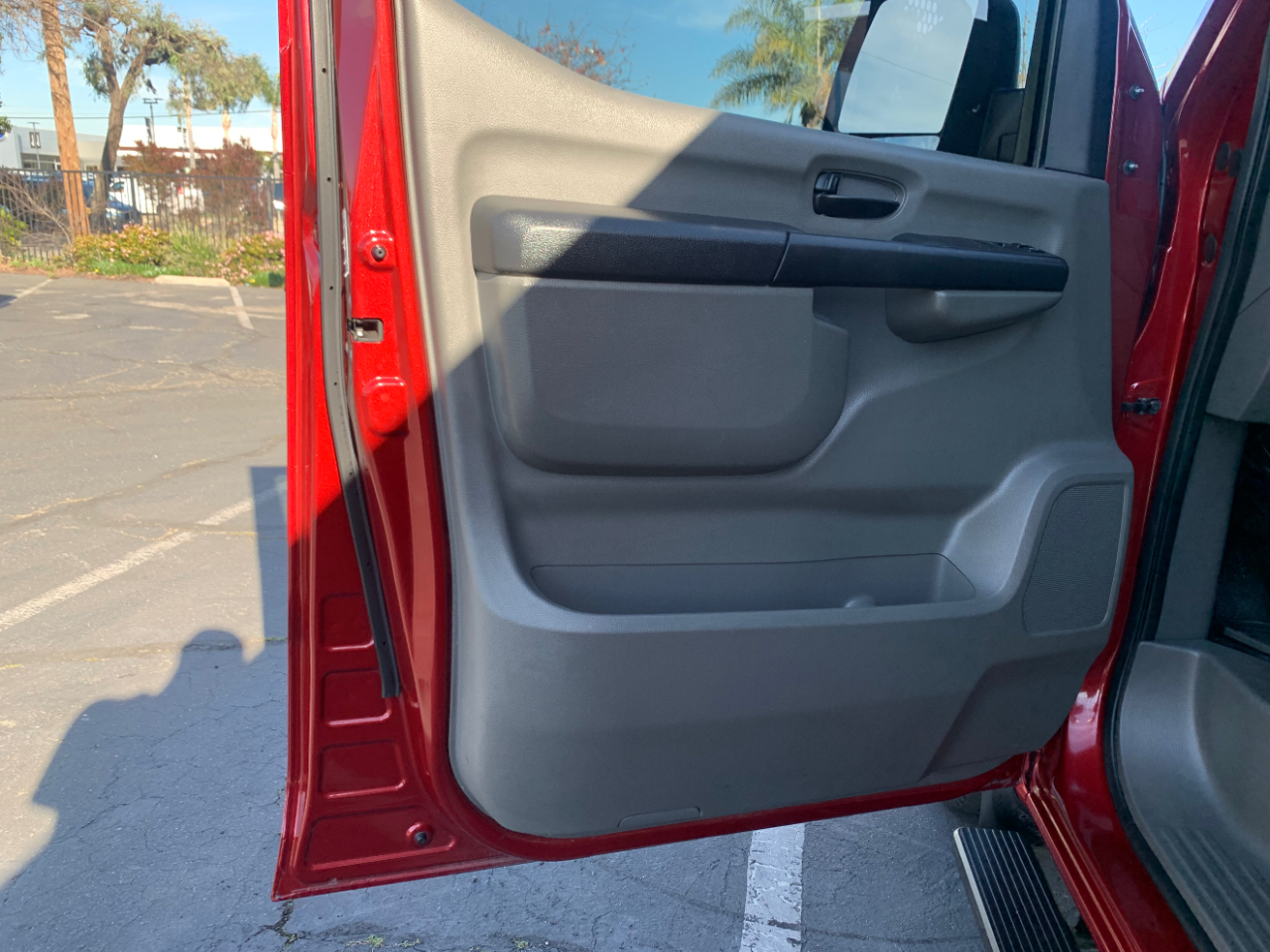 Nissan NV Cargo NV2500 HD Standard Roof V6 SV 2021