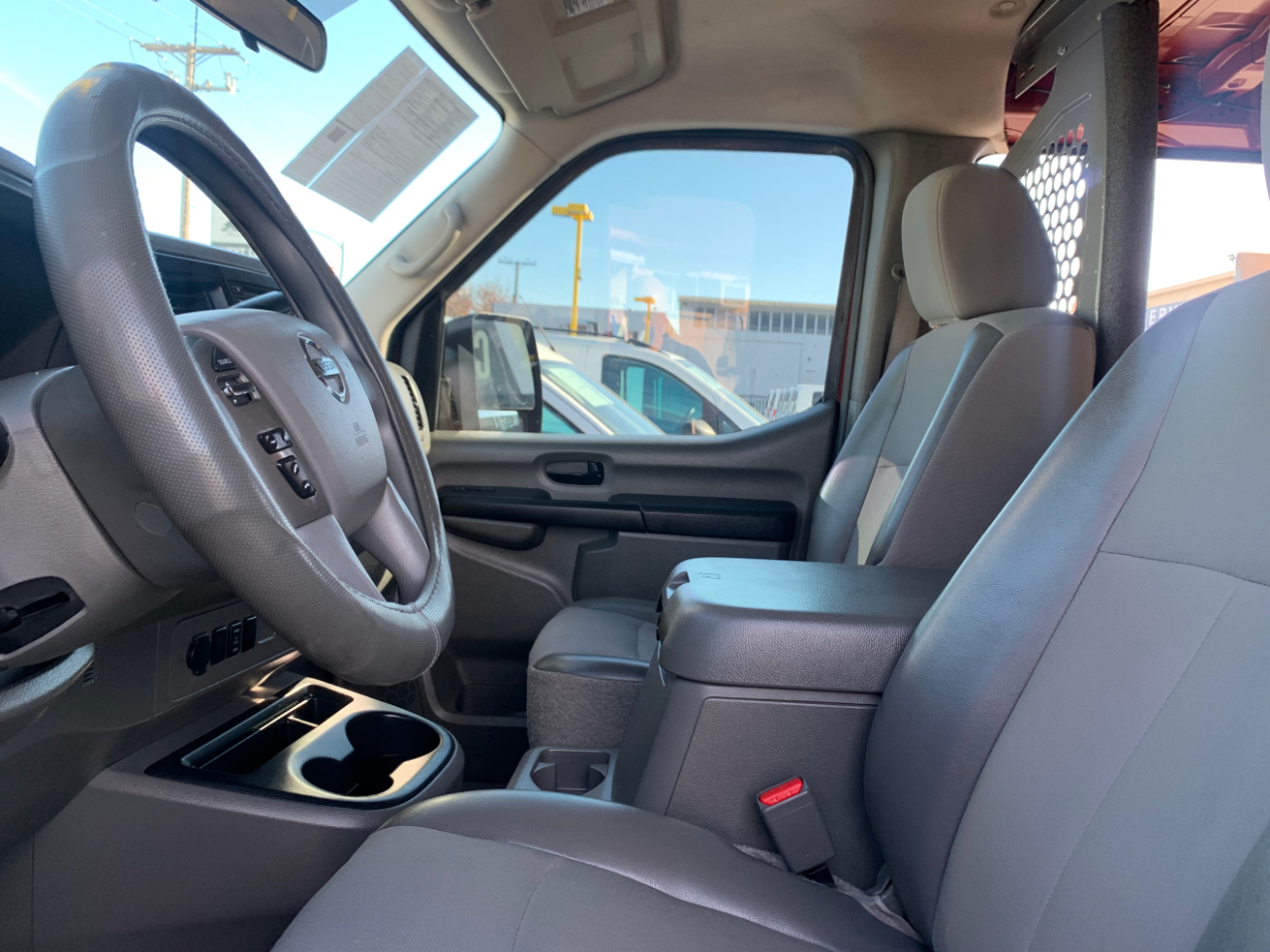 Nissan NV Cargo NV2500 HD Standard Roof V6 SV 2021