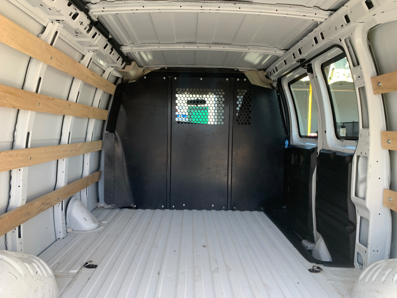 GMC Savana Cargo Van RWD 2500 135" 2024