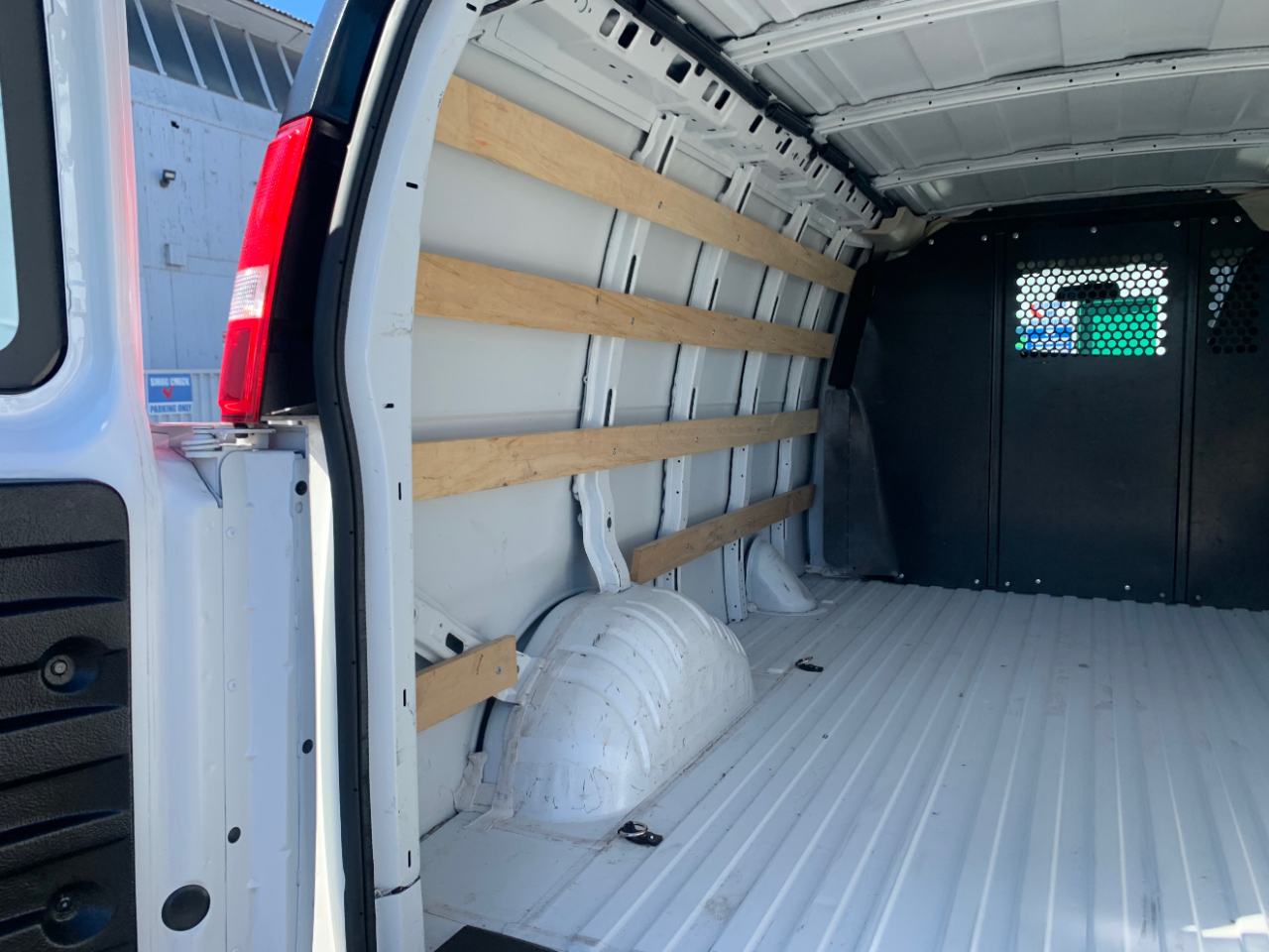 GMC Savana Cargo Van RWD 2500 135" 2024