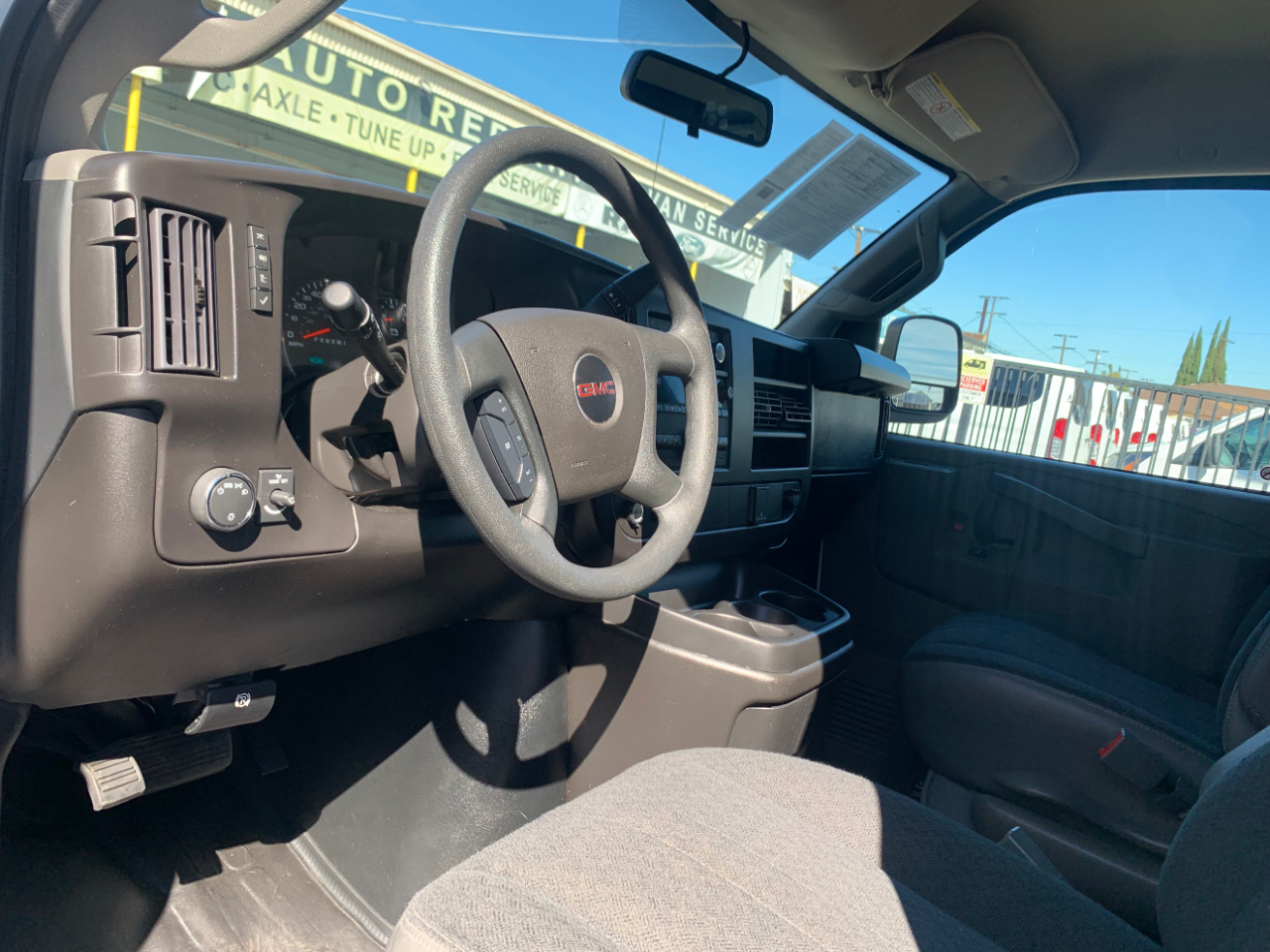 GMC Savana Cargo Van RWD 2500 135" 2024