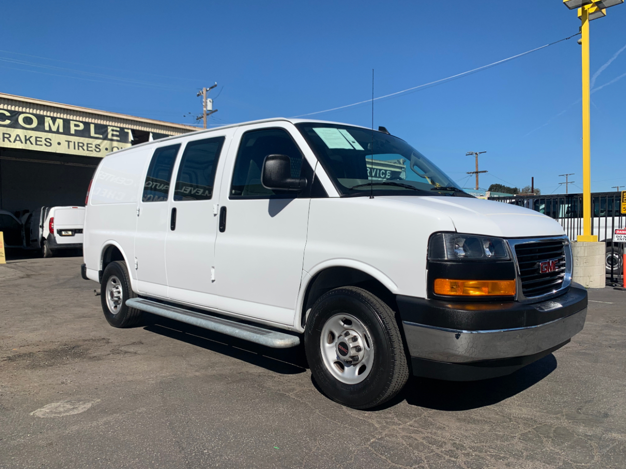 GMC Savana Cargo Van RWD 2500 135" 2024