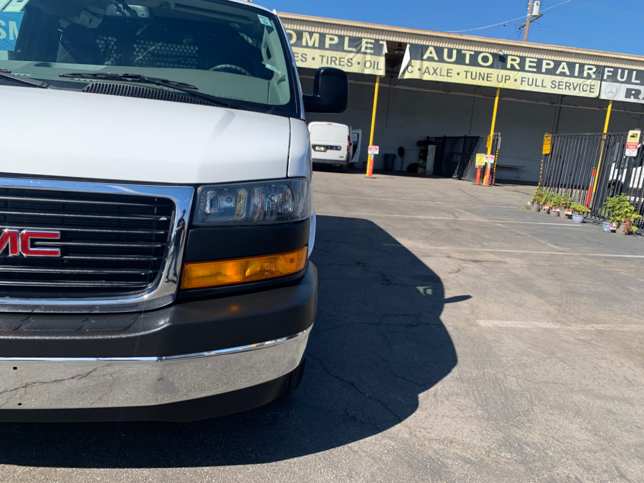 GMC Savana Cargo Van RWD 2500 135" 2024