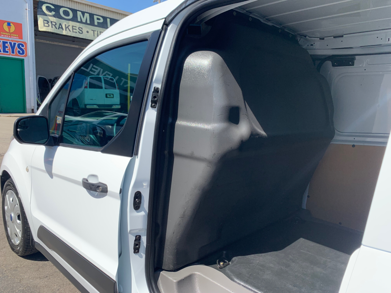 Ford Transit Connect Van XL LWB w/Rear Symmetrical Doors 2021