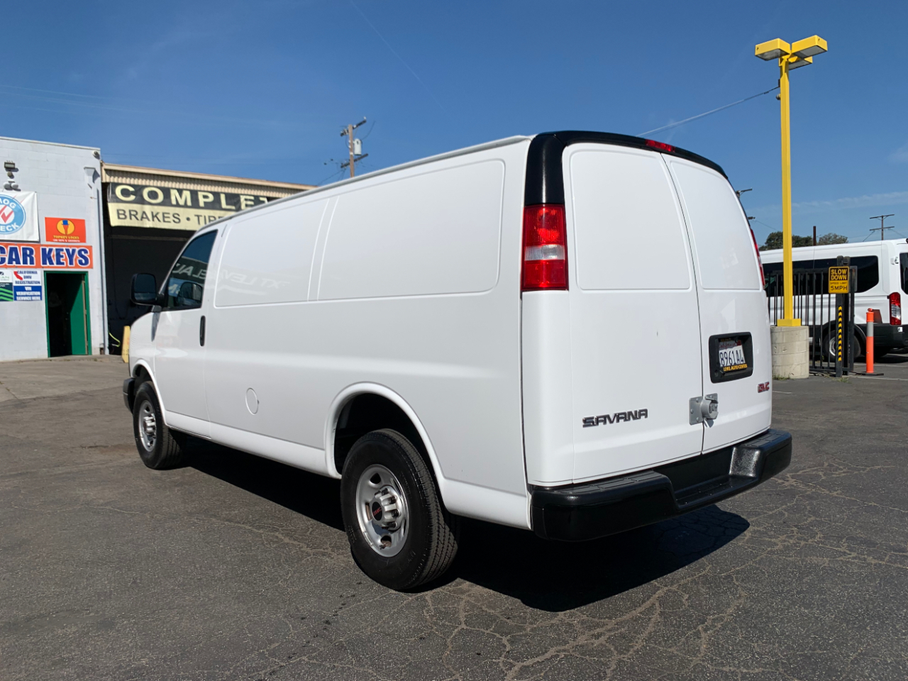 GMC Savana Cargo Van RWD 2500 135" 2024