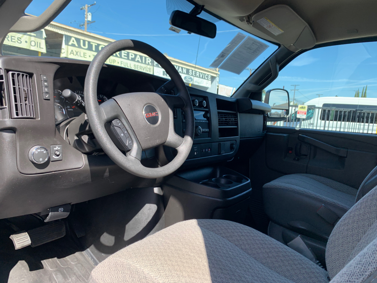 GMC Savana Cargo Van RWD 2500 135" 2024