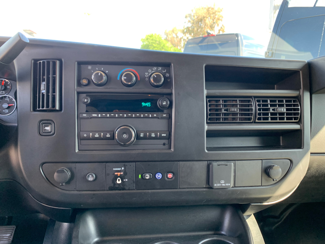 GMC Savana Cargo Van RWD 2500 135" 2024