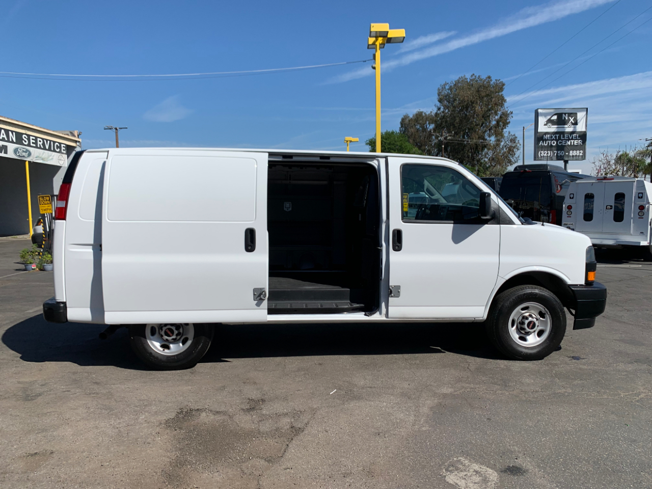 GMC Savana Cargo Van RWD 2500 135" 2024