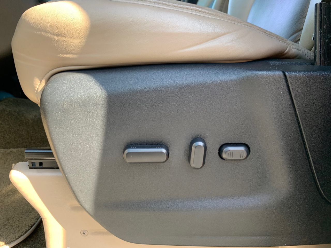 Ford Transit Cargo Van T-150 130" Low Rf 8670 GVWR RWD 2020