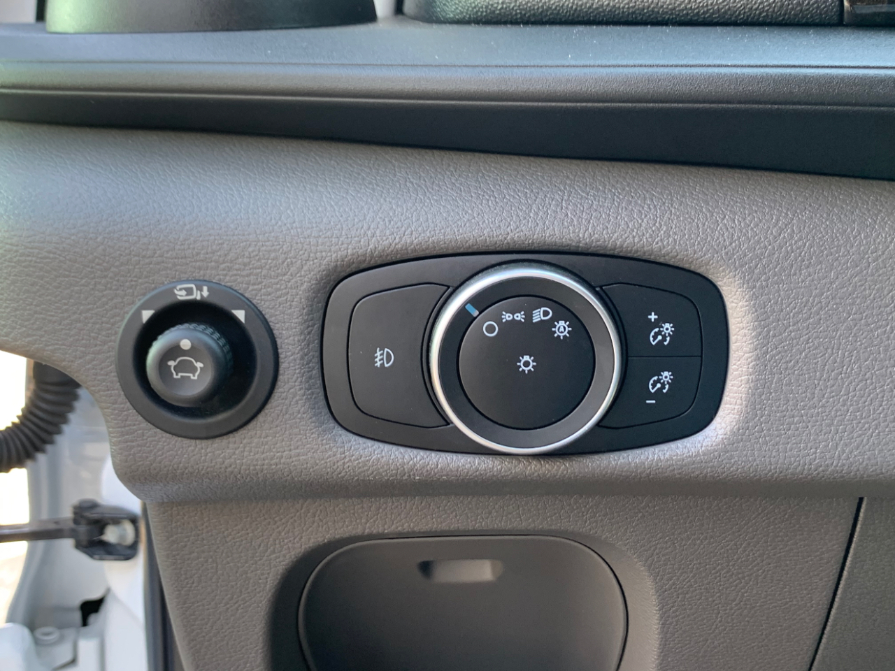 Ford Transit Cargo Van T-150 130" Low Rf 8670 GVWR RWD 2020