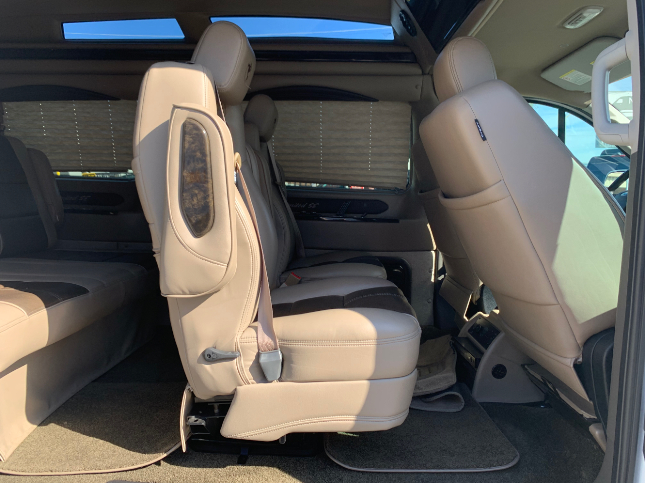 Ford Transit Cargo Van T-150 130" Low Rf 8670 GVWR RWD 2020