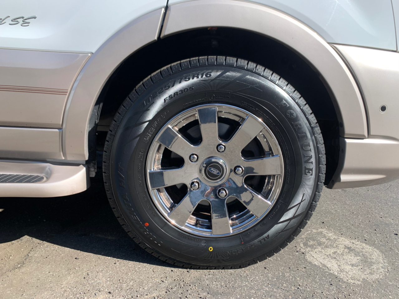 Ford Transit Cargo Van T-150 130" Low Rf 8670 GVWR RWD 2020