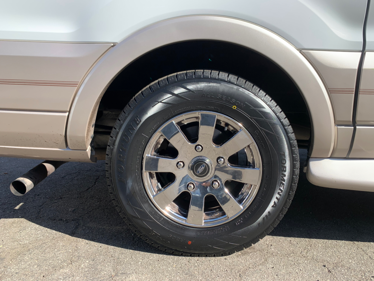 Ford Transit Cargo Van T-150 130" Low Rf 8670 GVWR RWD 2020