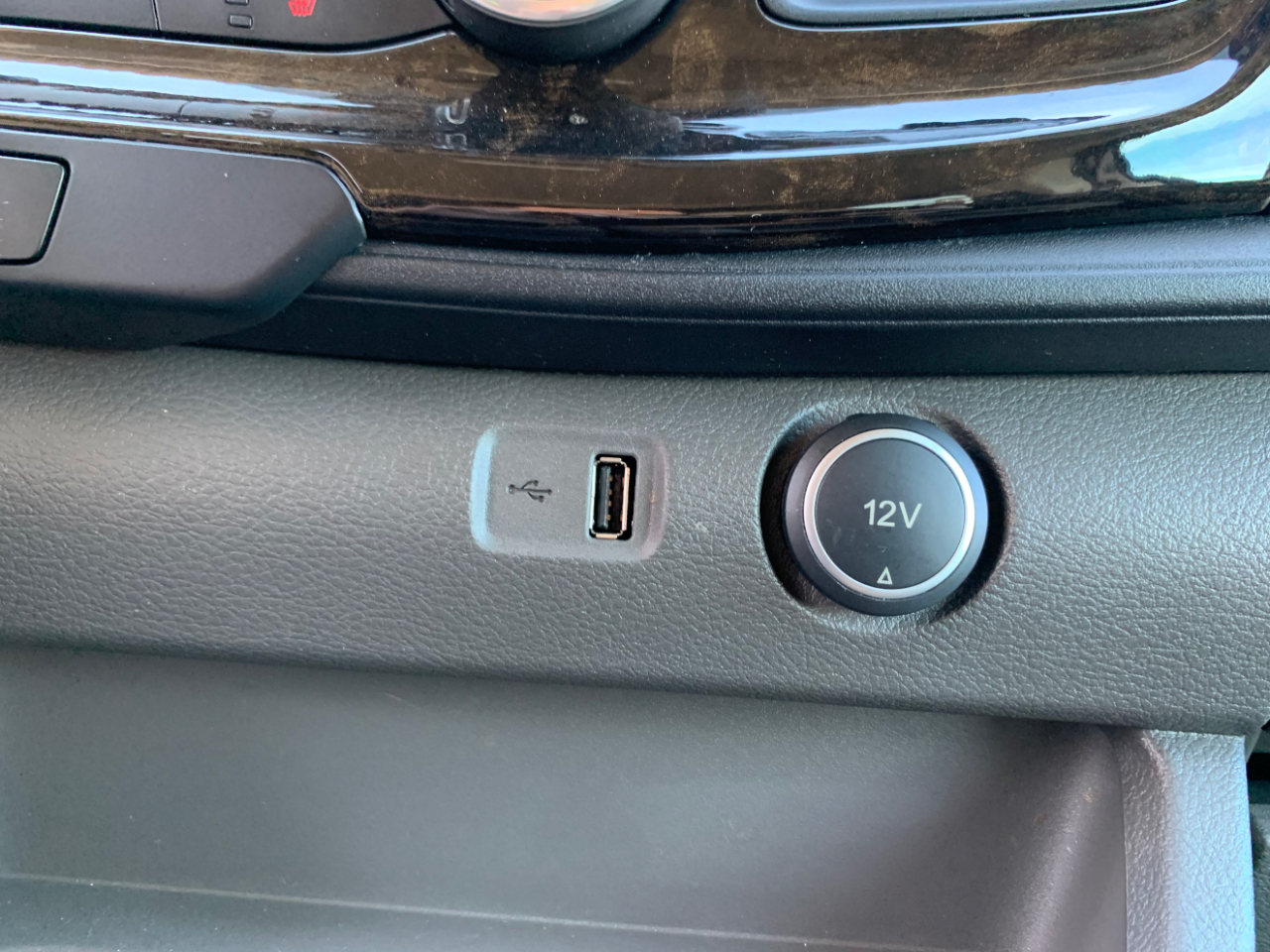 Ford Transit Cargo Van T-150 130" Low Rf 8670 GVWR RWD 2020