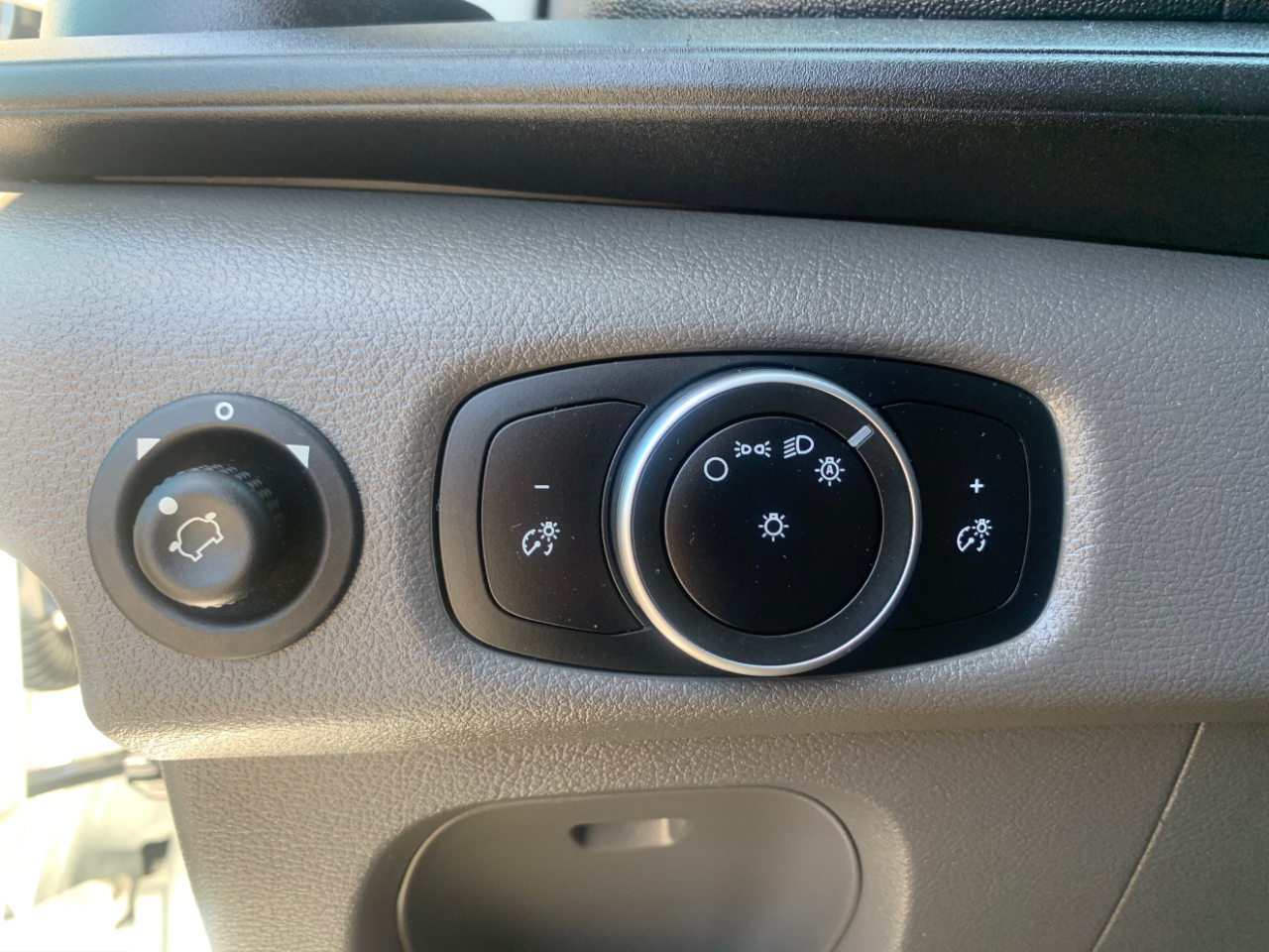 Ford Transit Cargo Van T-150 148" Low Rf 8670 GVWR RWD 2020