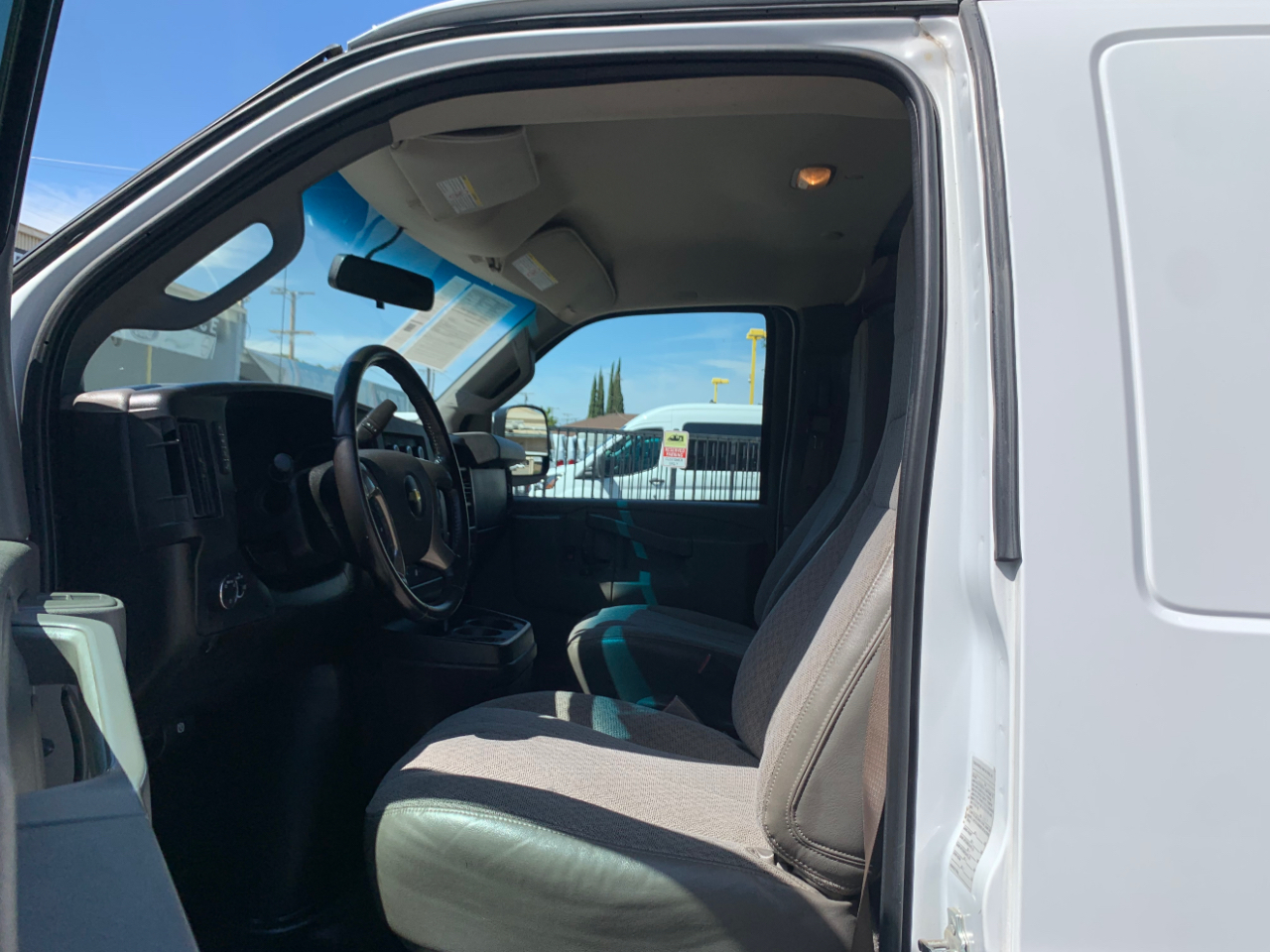 Chevrolet Express Cargo Van RWD 2500 155" 2018