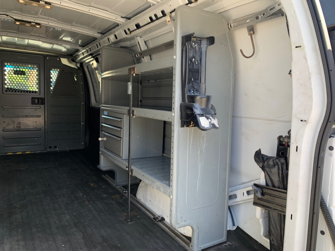 Chevrolet Express Cargo Van RWD 2500 155" 2018