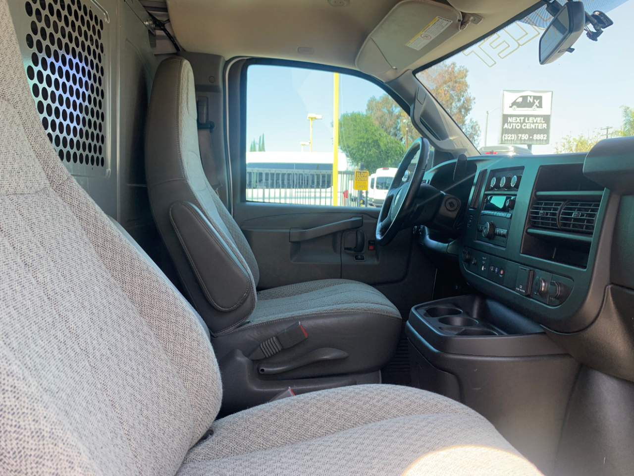 Chevrolet Express Cargo Van RWD 2500 135" 2022