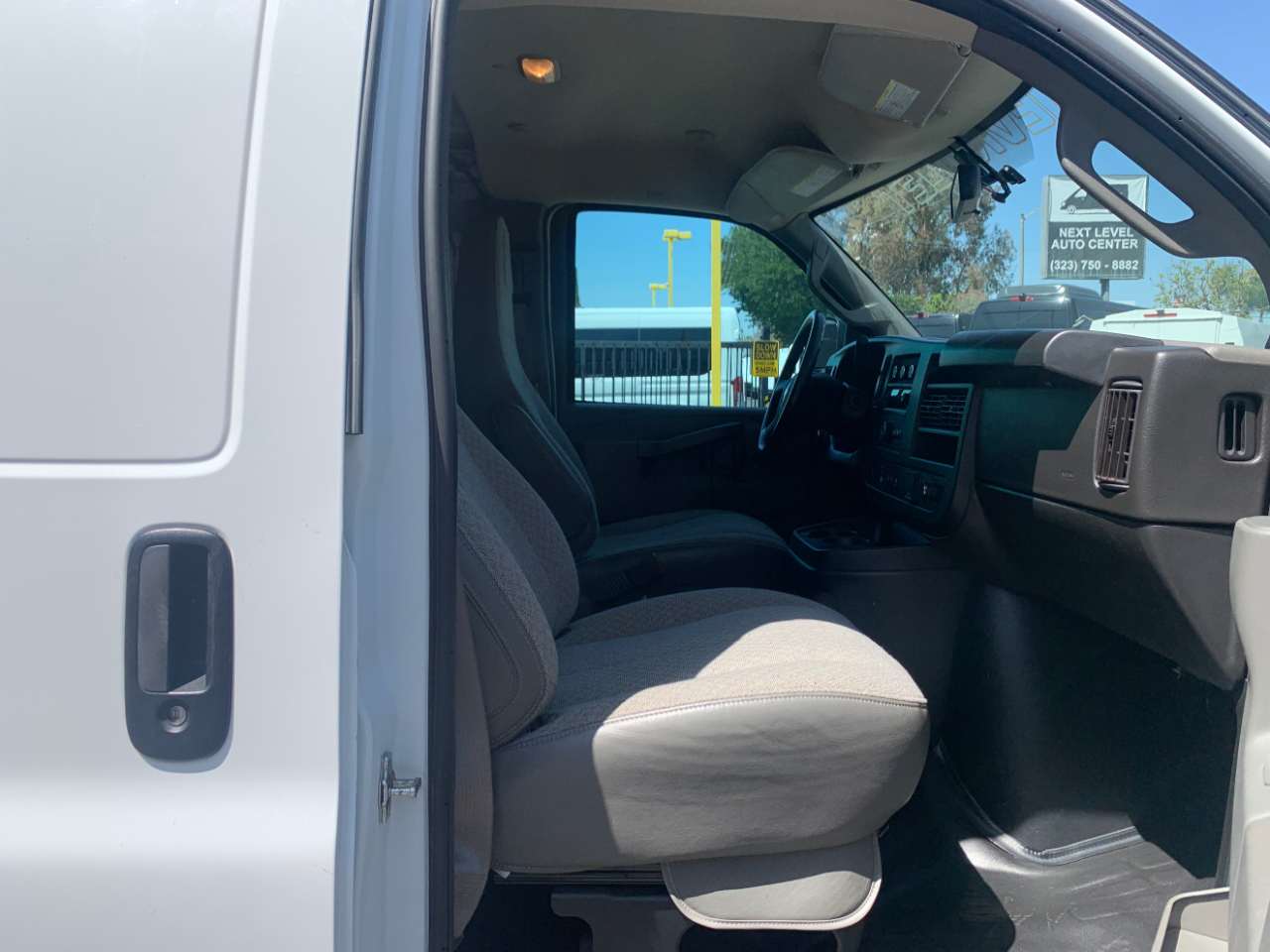 Chevrolet Express Cargo Van RWD 2500 135" 2022