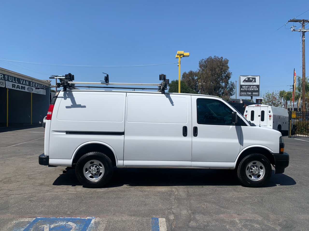 Chevrolet Express Cargo Van RWD 2500 135" 2022